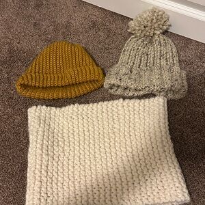 Stylish Knit Hat and Scarf Set for Women